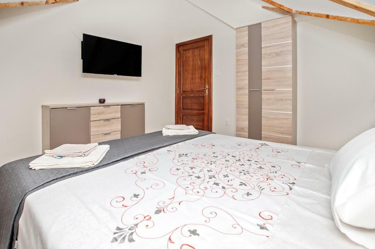Apartments Isja Tivat Extérieur photo